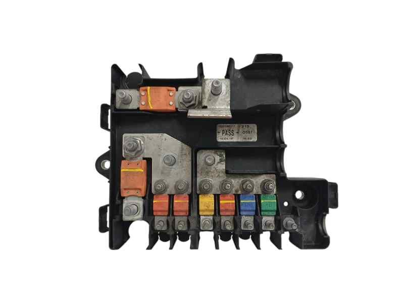 Recambio de caja reles / fusibles para iveco daily furgón 2.3 diesel referencia OEM IAM 5801585977 Recambio de caja reles / fusibles para iveco daily furgón 2.3 diesel referencia OEM IAM 5801585977
