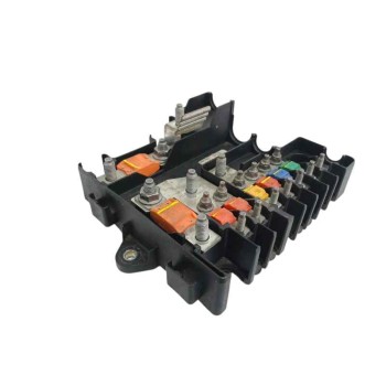 Recambio de caja reles / fusibles para iveco daily furgón 2.3 diesel referencia OEM IAM 5801585977  