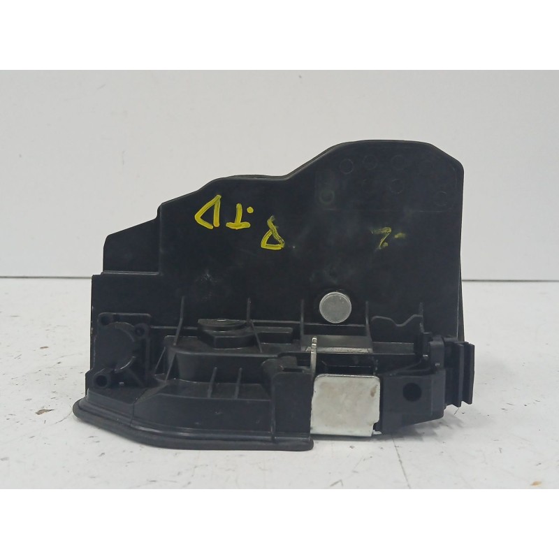 CERRADURA PUERTA TRASERA DERECHA