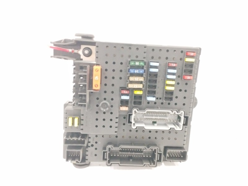 Recambio de caja reles / fusibles para volvo s60 berlina 2.4 diesel cat referencia OEM IAM 30786646 Recambio de caja reles / fusibles para volvo s60 berlina 2.4 diesel cat referencia OEM IAM 30786646