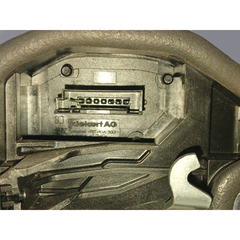 CERRADURA PUERTA TRASERA DERECHA