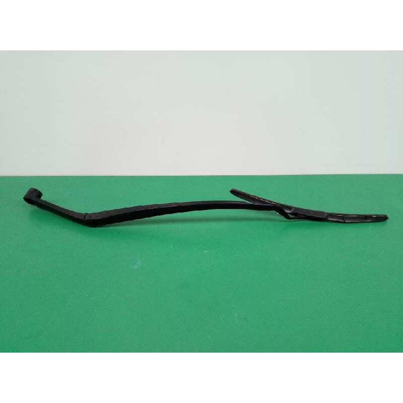 Recambio de brazo limpia delantero derecho para kia niro drive referencia OEM IAM 98321G5000  