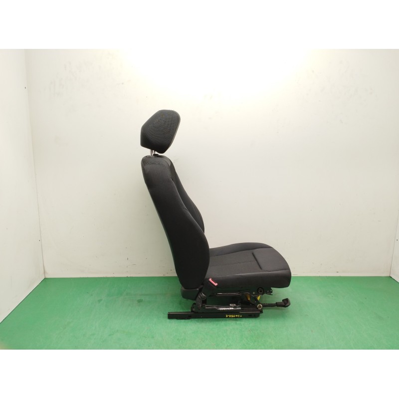 ASIENTO DELANTERO IZQUIERDO