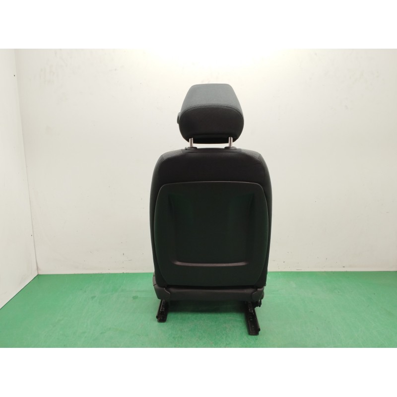 ASIENTO DELANTERO IZQUIERDO