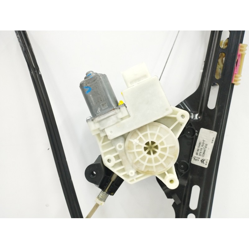 ELEVALUNAS DELANTERO DERECHO 9816271180