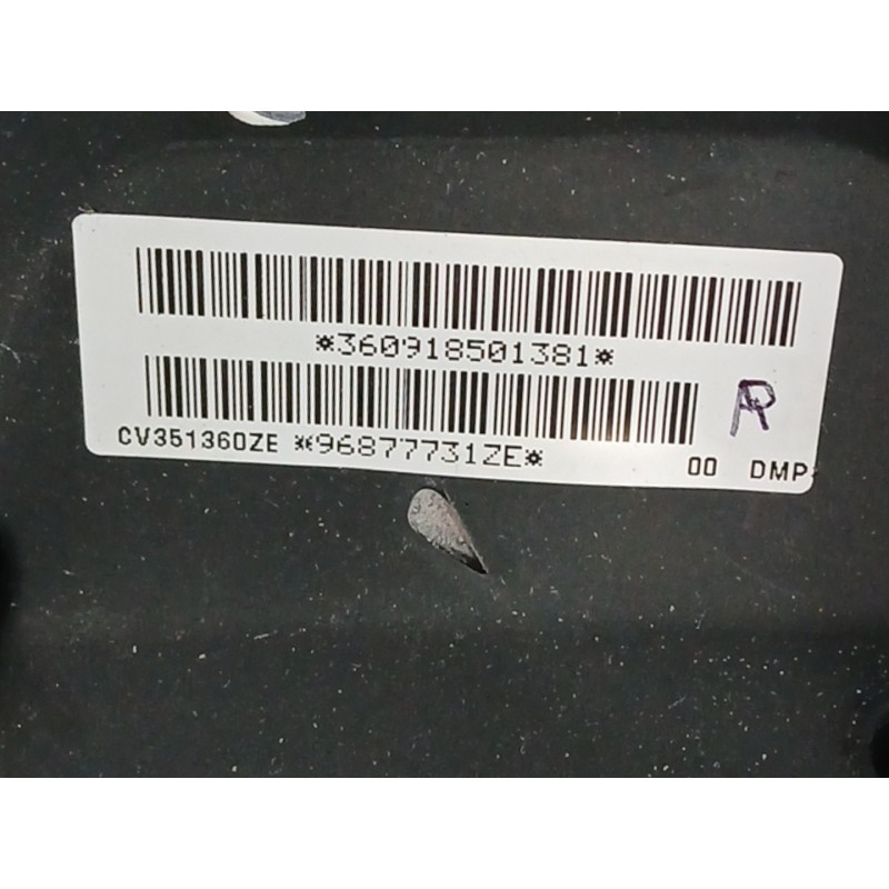 VOLANTE OBSERVAR FOTO