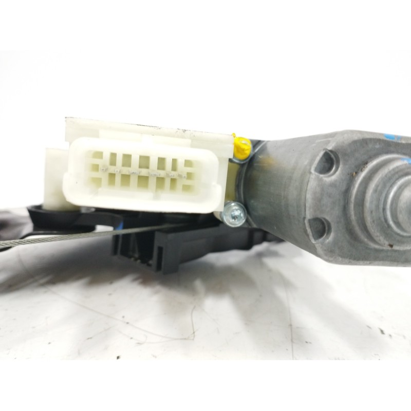 ELEVALUNAS DELANTERO DERECHO 9816271180