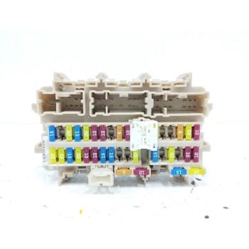 Recambio de caja reles / fusibles para renault kadjar 1.3 tce referencia OEM IAM 8901R  