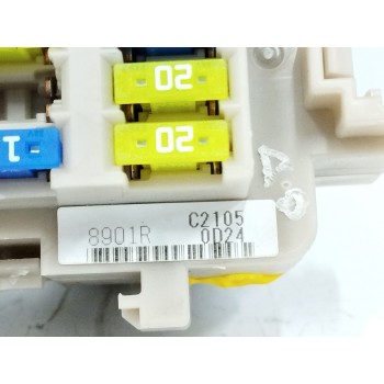 Recambio de caja reles / fusibles para renault kadjar 1.3 tce referencia OEM IAM 8901R  