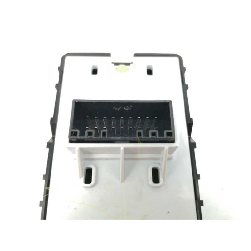 MANDO ELEVALUNAS DELANTERO IZQUIERDO