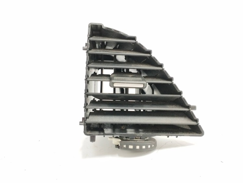 Recambio de rejilla aireadora para seat leon (5f1) 1.6 tdi referencia OEM IAM 08435006 CENTRAL DERECHA Recambio de rejilla aireadora para seat leon (5f1) 1.6 tdi referencia OEM IAM 08435006 CENTRAL DERECHA