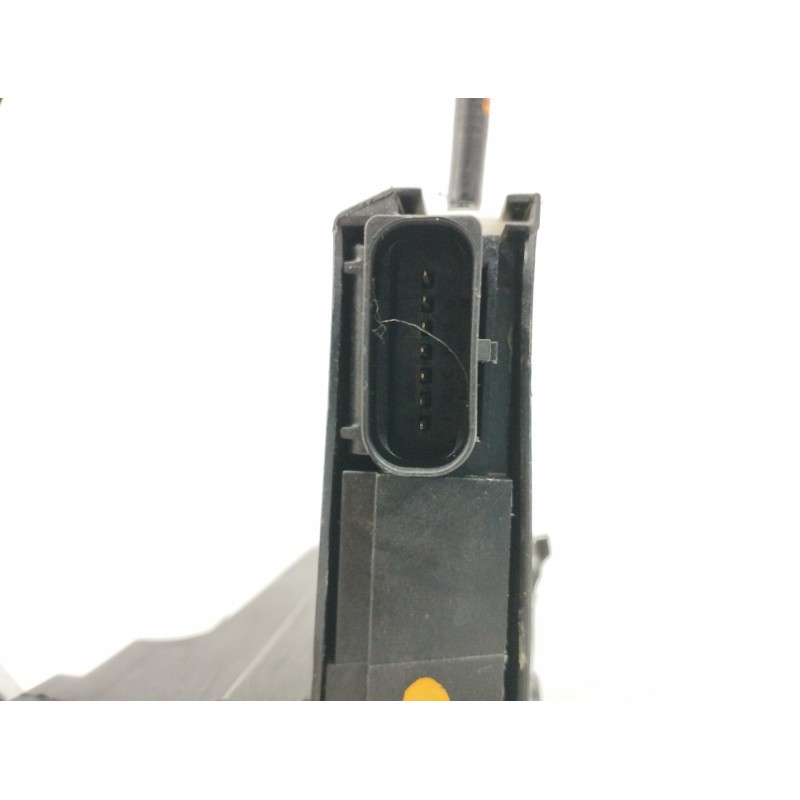 CERRADURA PUERTA TRASERA DERECHA