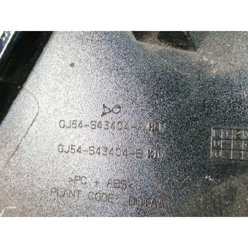 MOLDURA TRASERA PORTON NEGRO OBSERVAR FOTOS