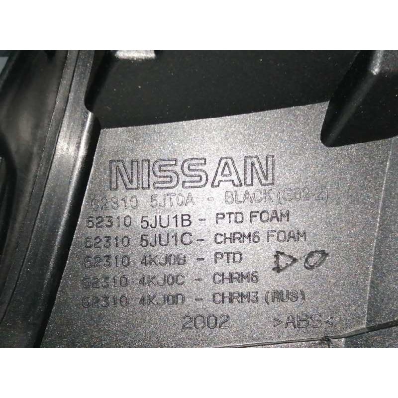 REJILLA DELANTERA NEGRO