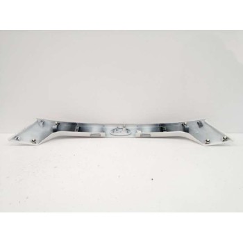 Recambio de moldura para ford kuga (cbs) referencia OEM IAM GJ54S43404A TRASERA PORTON BLANCO PERLA