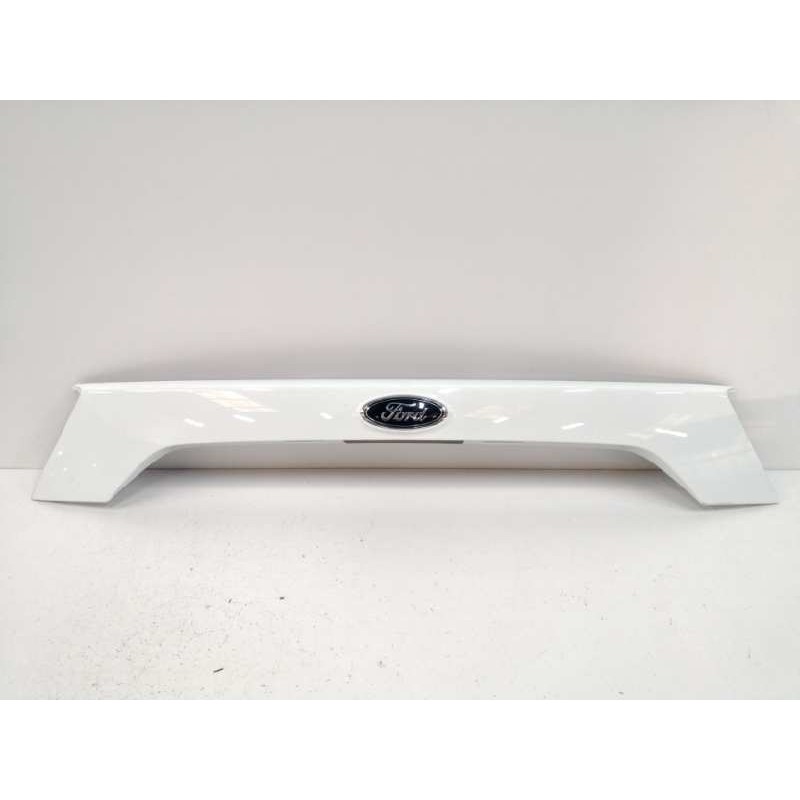 Recambio de moldura para ford kuga (cbs) referencia OEM IAM GJ54S43404A TRASERA PORTON BLANCO