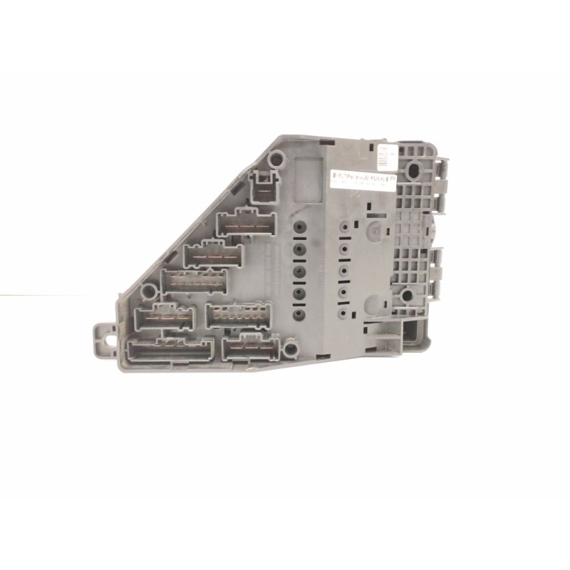 CAJA RELES / FUSIBLES