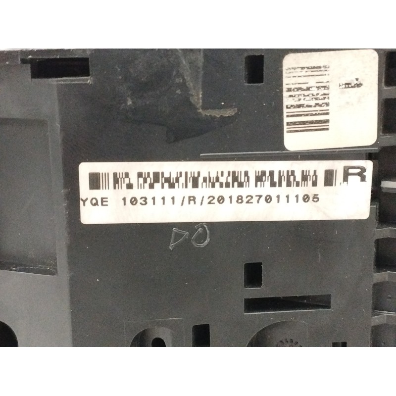 CAJA RELES / FUSIBLES