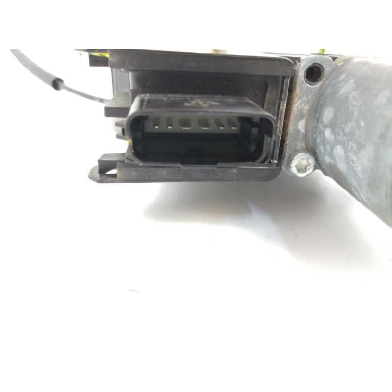 ELEVALUNAS DELANTERO IZQUIERDO F00S1W2193