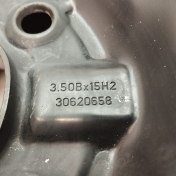 Recambio de neumatico repuesto para volvo s40 berlina 1.8 cat (1834 cm3) referencia OEM IAM 30620658 3,50BX15H2 ET40 