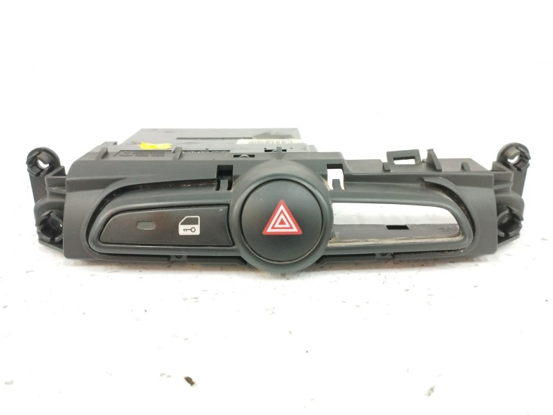 Recambio de warning para hyundai ix20 1.4 cat referencia OEM IAM 937001K000 Recambio de warning para hyundai ix20 1.4 cat referencia OEM IAM 937001K000