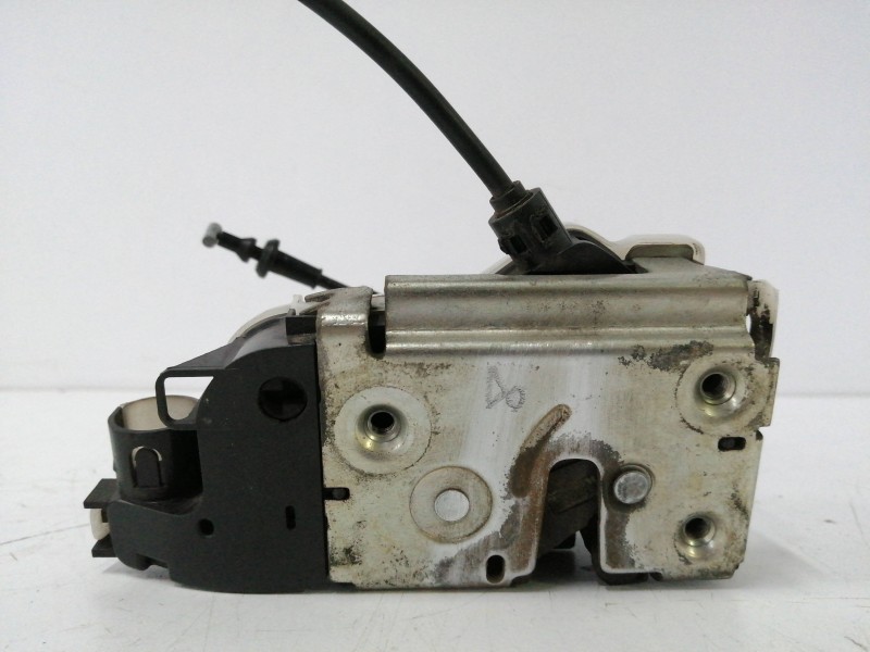 Recambio de cerradura puerta delantera derecha para citroën c2 1.4 hdi referencia OEM IAM 52187780  