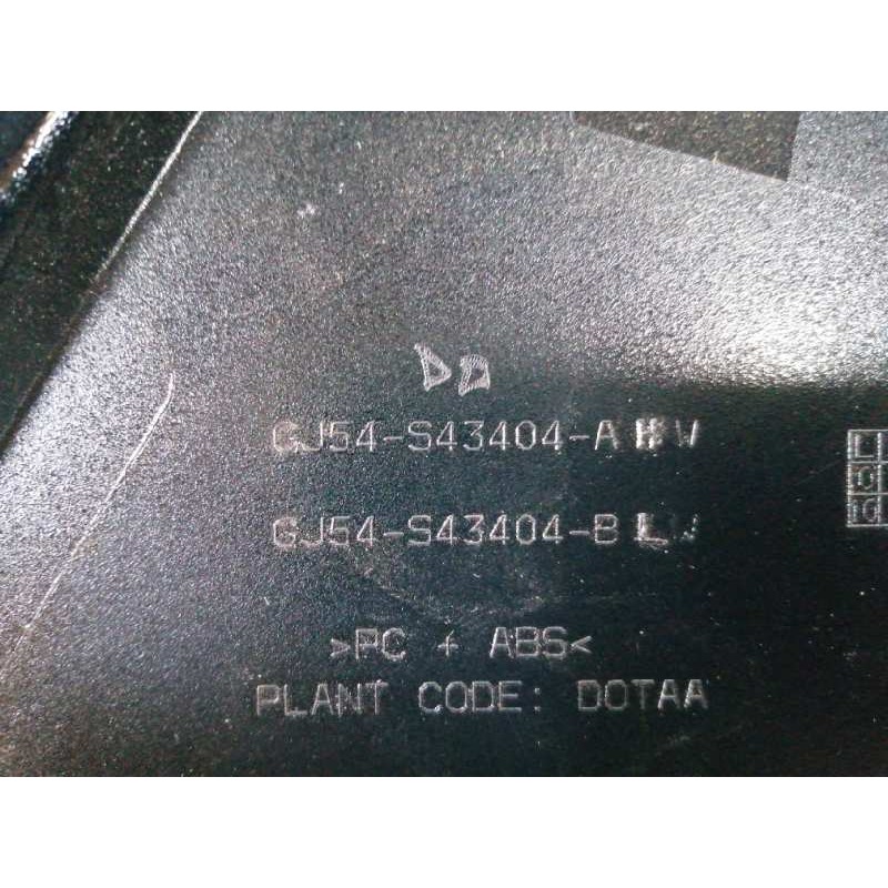 MOLDURA TRASERA PORTON NEGRO OBSERVAR FOTOS