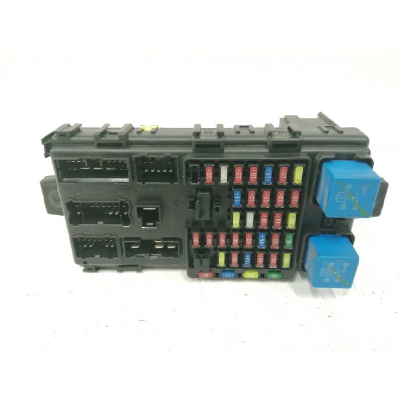 Recambio de caja reles / fusibles para hyundai santa fe (sm) 2.0 crdi cat referencia OEM IAM 9118826105 OBSERVAR FOTOS 