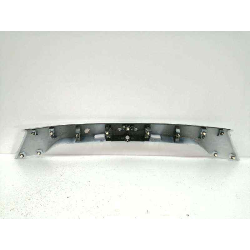 MOLDURA TRASERA PORTON BLANCO