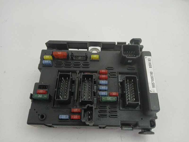 Recambio de caja reles / fusibles para peugeot 206 cc 1.6 16v cat referencia OEM IAM 9657608780  