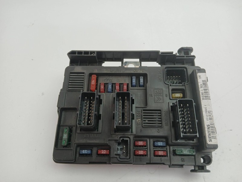 Recambio de caja reles / fusibles para peugeot 206 berlina 2.0 hdi cat referencia OEM IAM 9643498880  