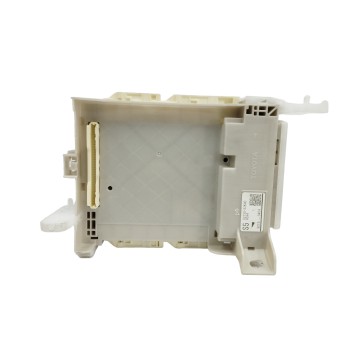 CAJA RELES / FUSIBLES 8273052K40 