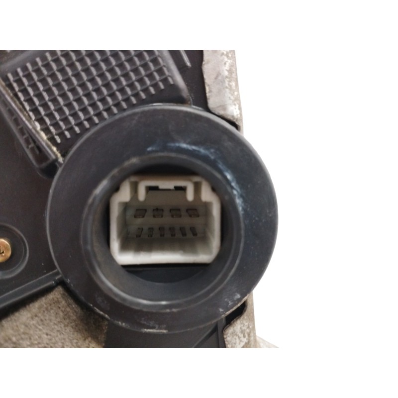 CERRADURA PUERTA DELANTERA DERECHA 6903048070