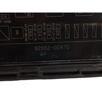 Recambio de caja reles / fusibles para toyota yaris 1.5 16v cat referencia OEM IAM 826620DA70  