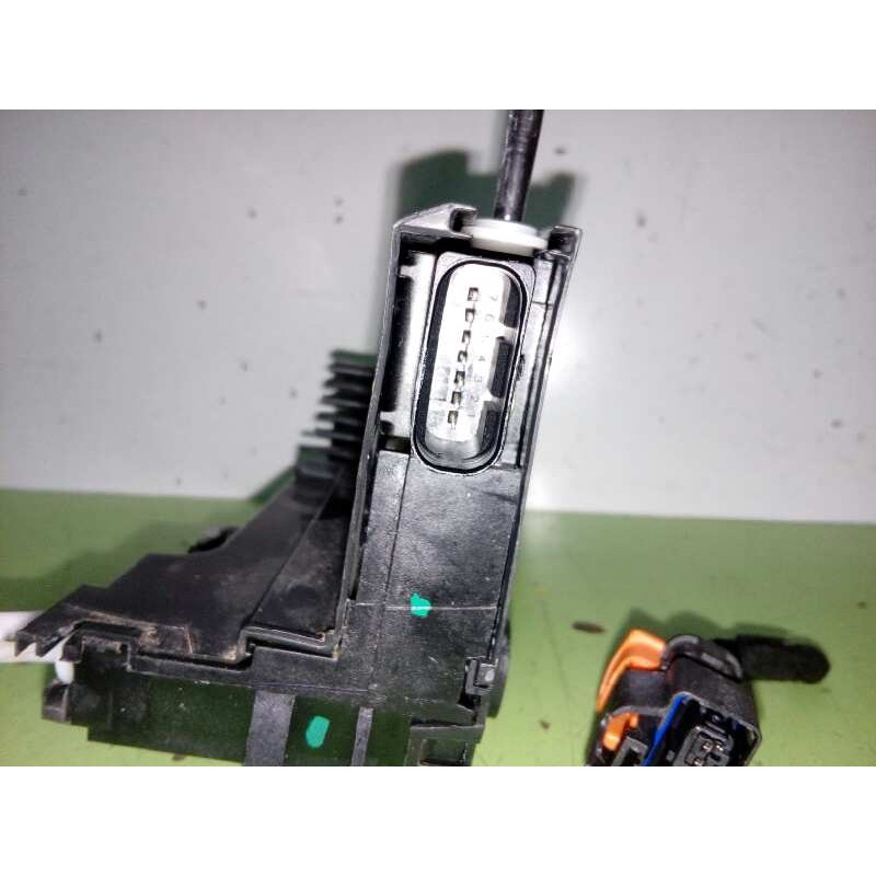 CERRADURA PUERTA DELANTERA DERECHA