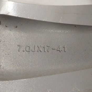 Recambio de llanta para kia sorento 2.0 crdi referencia OEM IAM 529102P170 7,0JX17ET41 5H 5X115