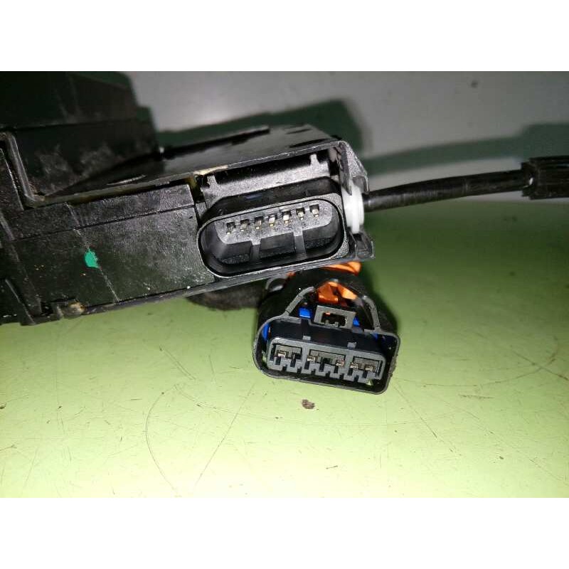 CERRADURA PUERTA TRASERA DERECHA