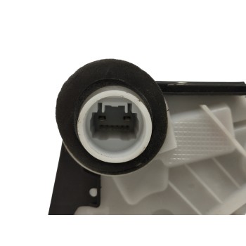 Recambio de cerradura puerta delantera izquierda para toyota yaris 1.5 16v cat referencia OEM IAM T4311140  