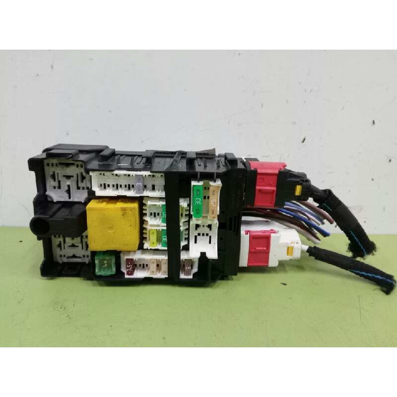 Recambio de caja reles / fusibles para peugeot 308 gti referencia OEM IAM 9665492680  