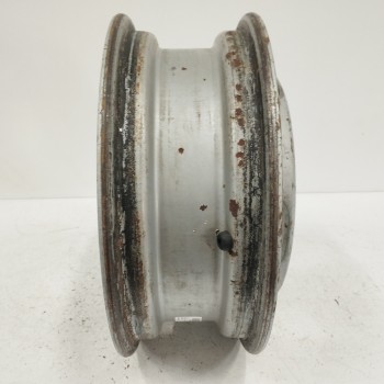 Recambio de llanta para nissan trade referencia OEM IAM 081050133C 5JX15 5H 5X160