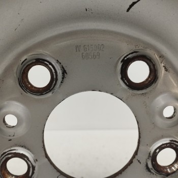 Recambio de llanta para iveco daily caja cerrada (1999 =>) 2.8 diesel cat referencia OEM IAM 61500260569 6JX15H2 ET68 5H 5X118