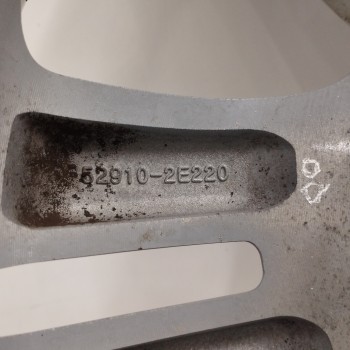 Recambio de llanta para hyundai tucson (jm) 2.0 crdi a las 4 ruedas referencia OEM IAM 529102E220 6,5JX16 41 5H 5X115