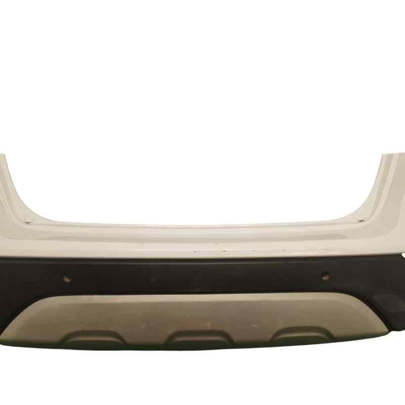 PARAGOLPES TRASERO NECESITA REPARACION