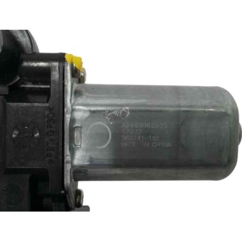 Recambio de motor elevalunas trasero derecho para mercedes-benz clase gla (x156) gla 200 cdi / d (156.908) referencia OEM IAM A2