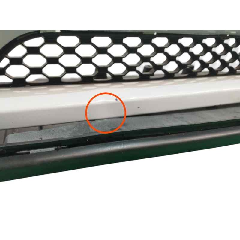 PARAGOLPES DELANTERO NECESITA REPARACION