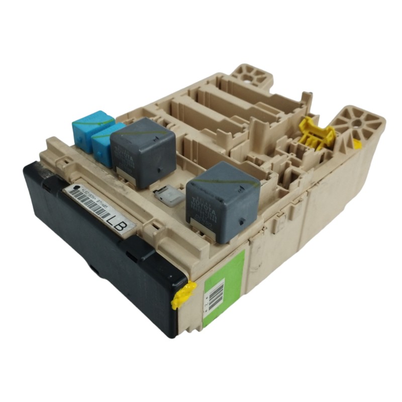 CAJA RELES / FUSIBLES