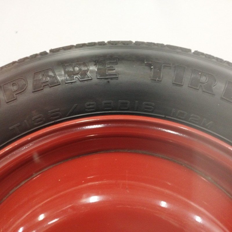 NEUMATICO REPUESTO 4JX16H ET50 5H 5X115