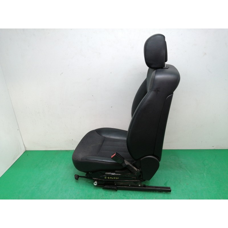 ASIENTO DELANTERO DERECHO