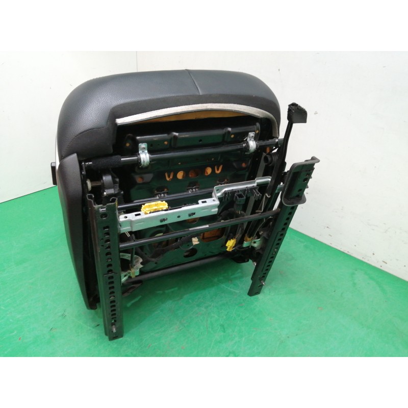 ASIENTO DELANTERO DERECHO