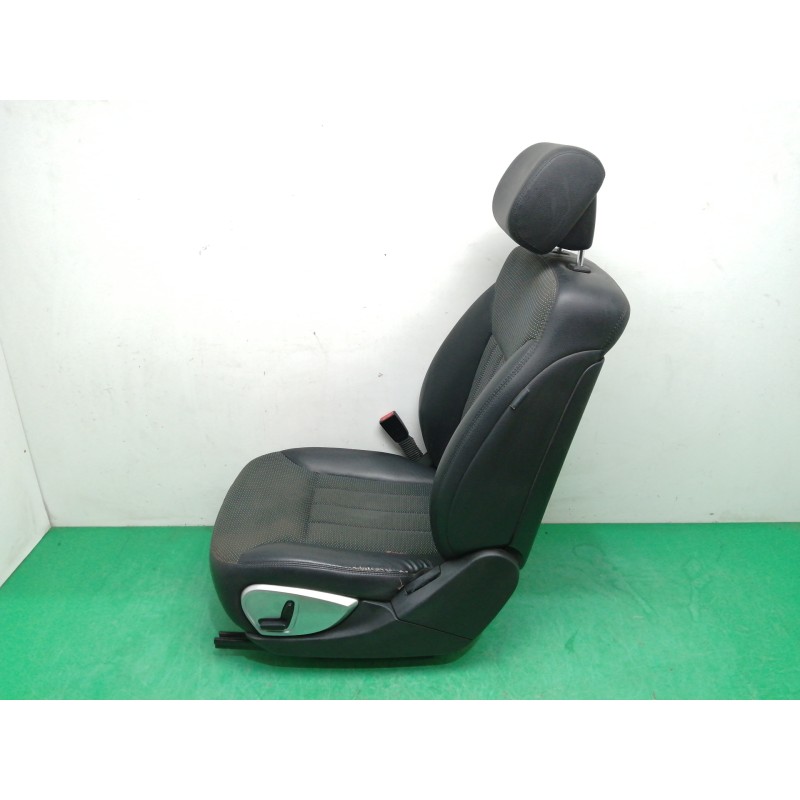 ASIENTO DELANTERO IZQUIERDO OBSERVAR FOTOS
